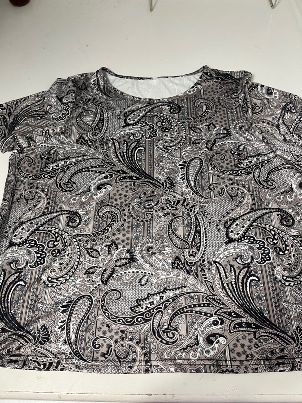 Amazon 3XL Muted Paisley Print Short Sleeve Brown and Black Top